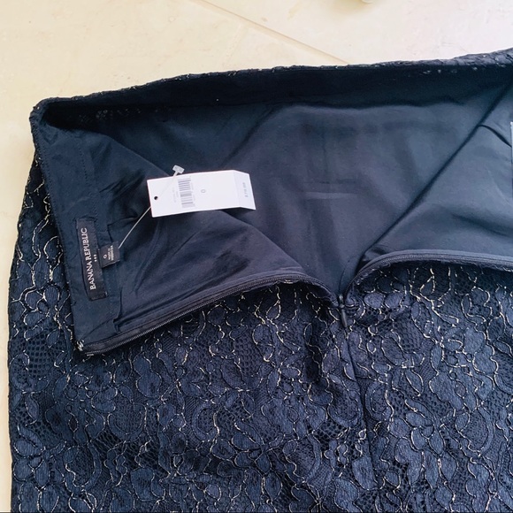 Banana Republic Straight lace skirt - Picture 6 of 7